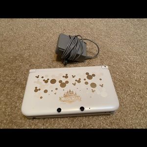 Nintendo 3DS XL & 6 Games